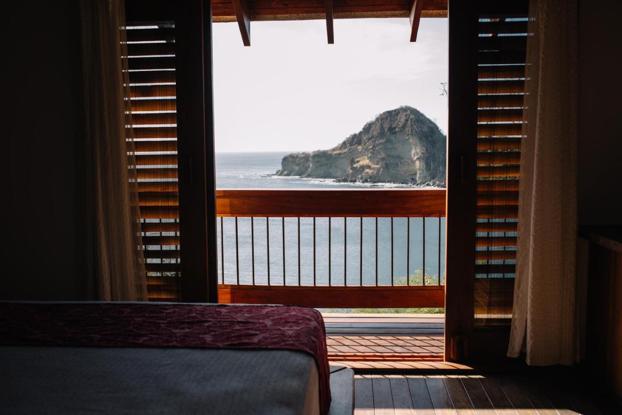 Aqua Oceanfront Hotel Resort El Gigante Exterior photo